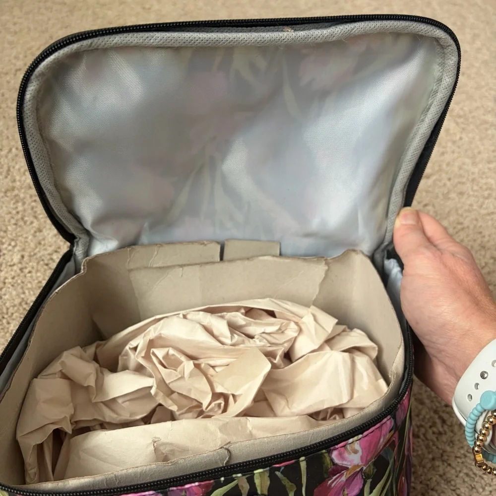 Tahari Medium Train Travel Cosmetic Case Floral Makeup Bag